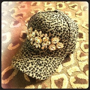 Women’s Leopard Hat
